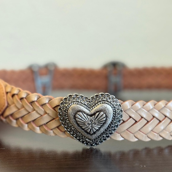 NUOVO Braided Leather Western Concho Belt – Boho Cowgirl Style – Size L Tan - Picture 8 of 10